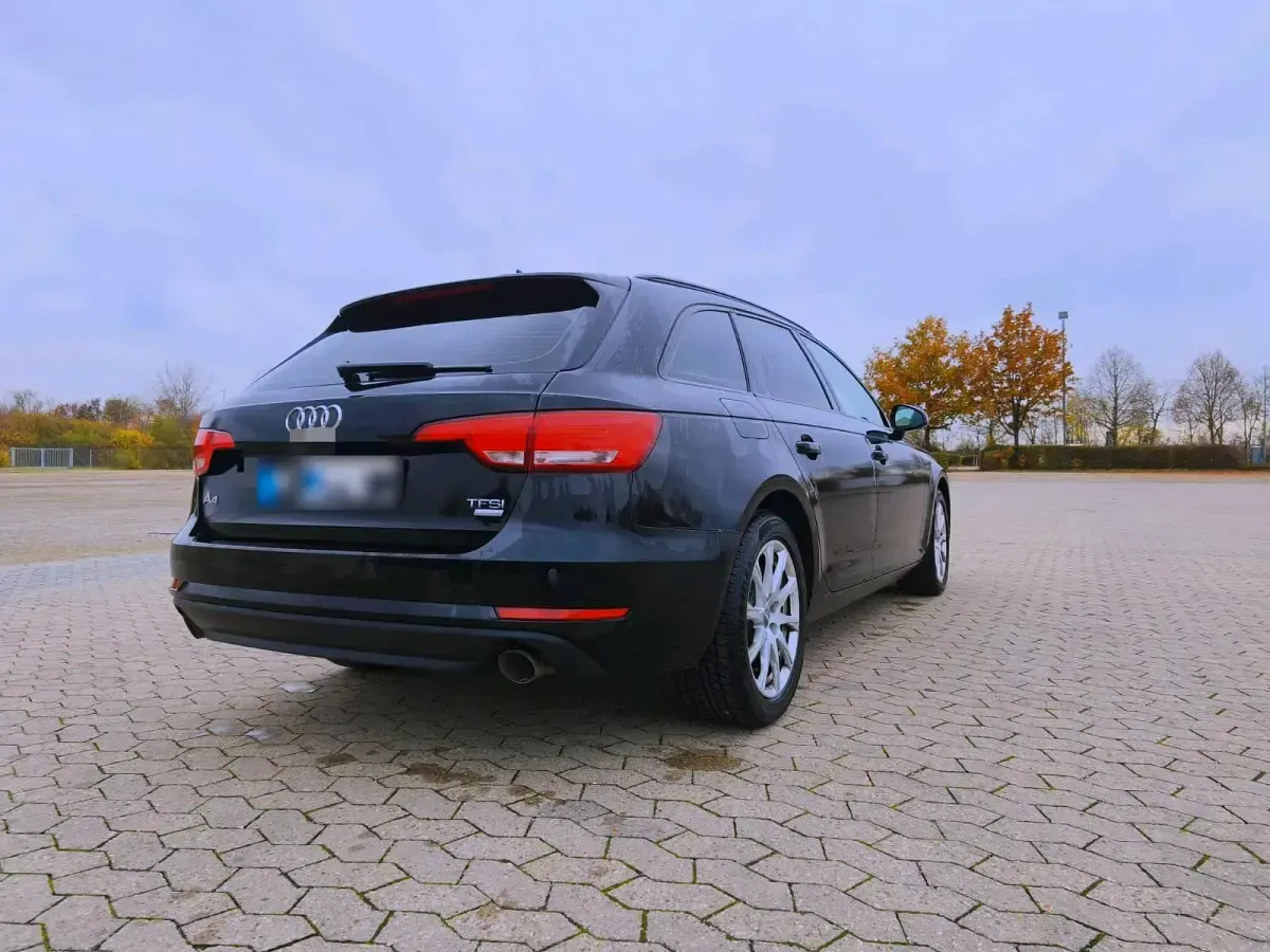 Gebraucht Audi A4 190 PS (139 kW) 2018 Schwarz Kombi