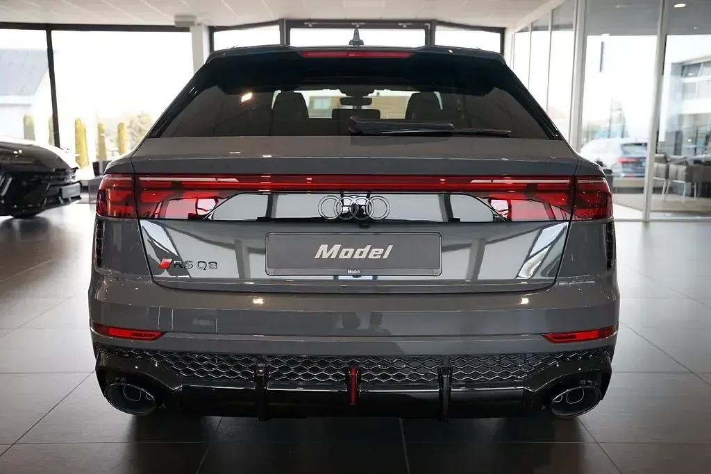 Neu Audi RS Q8 Performance 640 PS (470 kW) 2026 Grau SUV