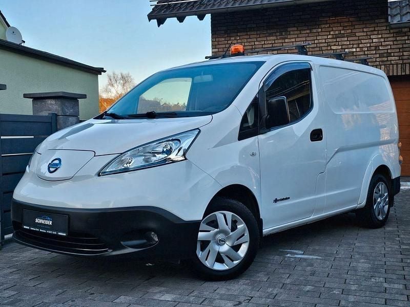 Gebraucht Nissan e-NV200 80 kW (109 PS) 2015 Weiß Van / Kleinbus