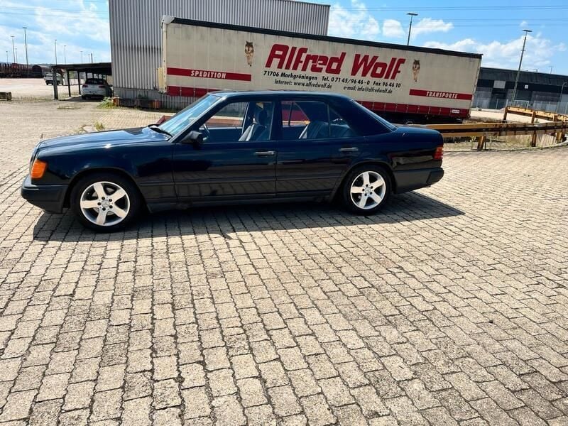 Gebraucht 1988 Mercedes E260 Limousine | 1.900 € - Bild 1/2
