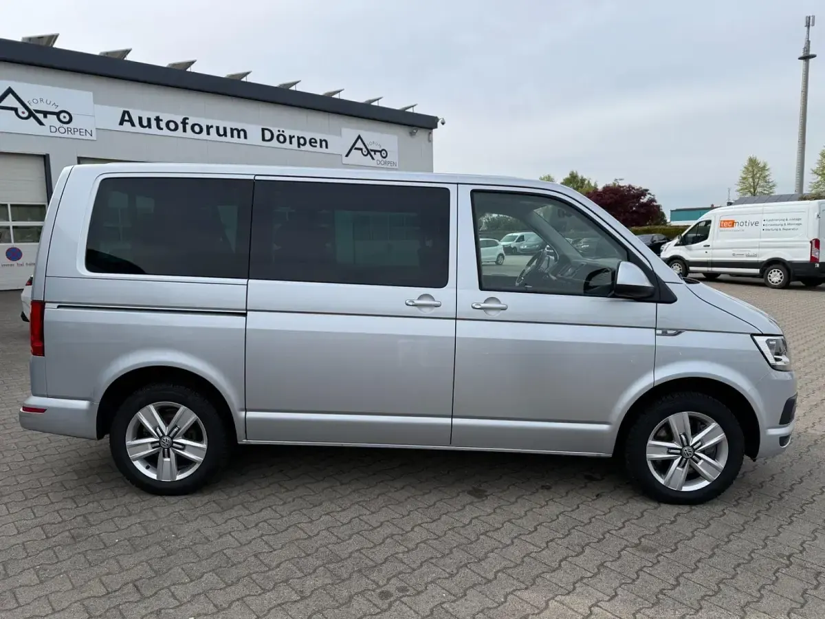 Gebraucht VW Caravelle 204 PS (150 kW) 2017 Silber Van