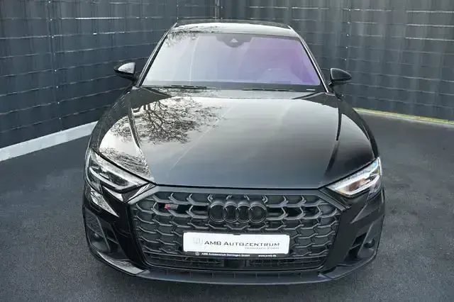 Gebraucht Audi S8 Sport 571 PS (419 kW) 2023 Schwarz Limousine