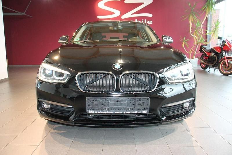 Gebraucht BMW 118 Advantage 136 PS (100 kW) 2017 Schwarz ii/bonnet fluid black Kleinwagen