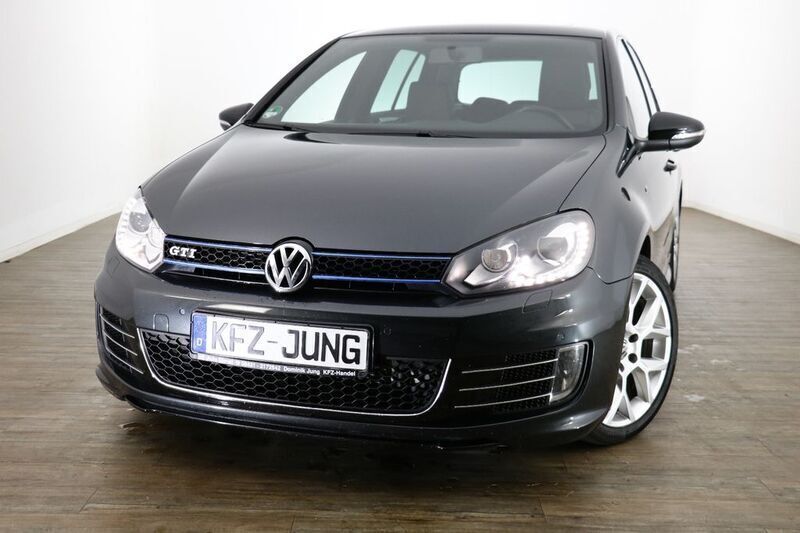 Grau Gebraucht 2012 VW Golf VI Edition Limousine | 14.990 € (Teuer) - Bild 1/4