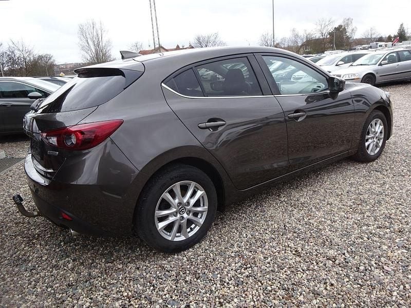 Gebraucht Mazda 3 Center-Line 150 PS (110 kW) 2015 Braun Limousine