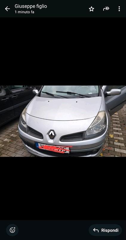 Grau Gebraucht 2006 Renault Clio II Kleinwagen | 500 € - Bild 1/4