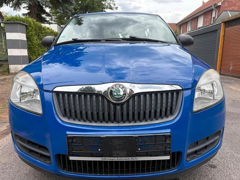 Blau Gebraucht 2010 Skoda Fabia Kleinwagen | 3.750 € (Guter Preis) - Bild 1/4