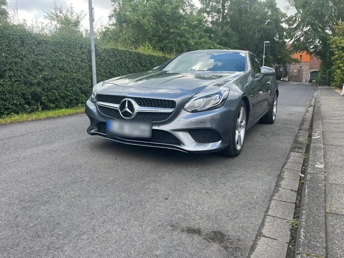 Gebraucht Mercedes SLC200 500 PS (367 kW) 2016 Grau Cabrio