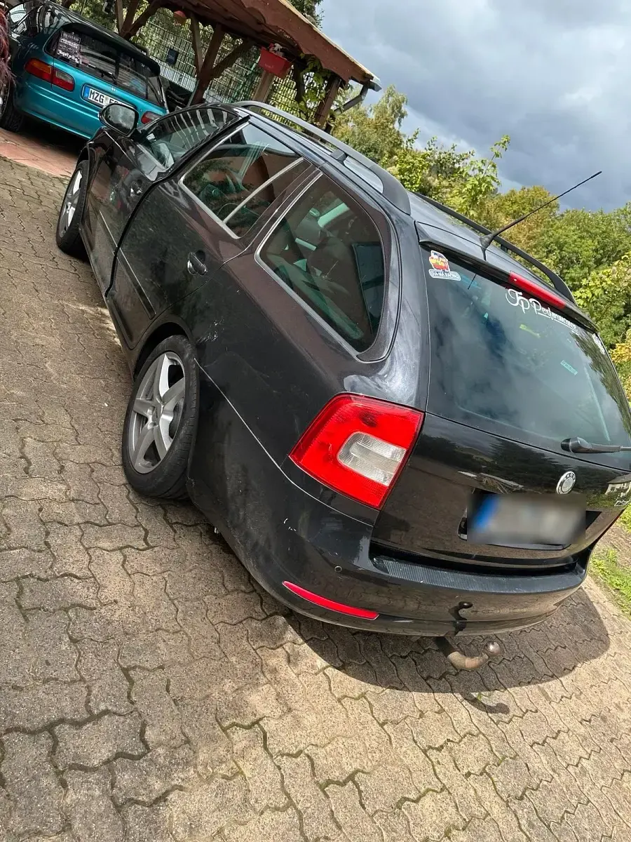 Gebraucht Skoda Octavia 160 PS (117 kW) 2010 Schwarz Kombi