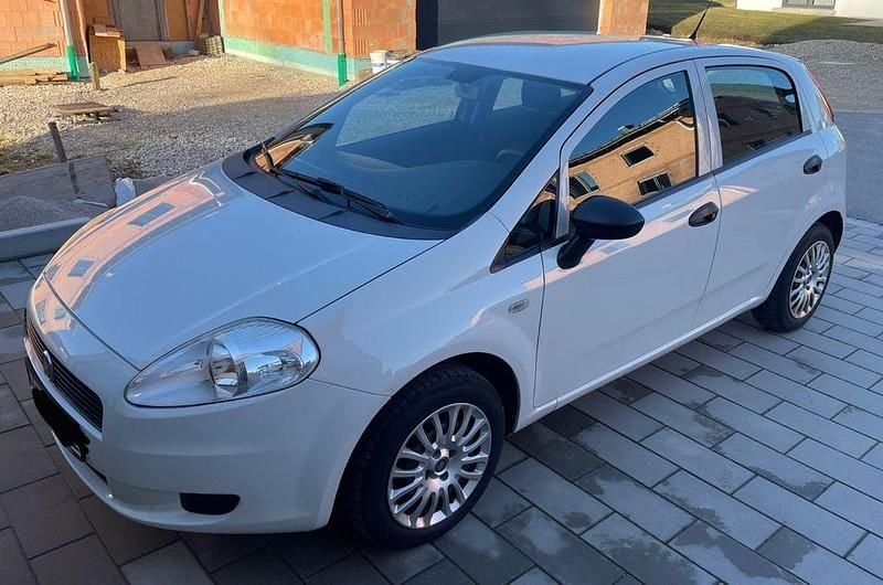 Gebraucht Fiat Punto 69 PS (50 kW) 2013 Weiß Kleinwagen