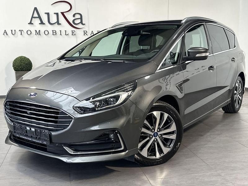 Grau Gebraucht 2022 Ford S-MAX Titanium Van / Kleinbus | 22.749 € (Superpreis) - Bild 1/4
