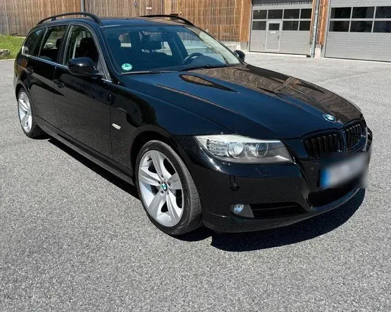Gebraucht BMW 325 218 PS (160 kW) 2008 Schwarz Kombi