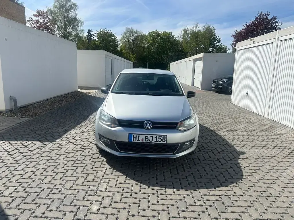 Gebraucht VW Polo Match 75 PS (55 kW) 2013 Silber Kleinwagen