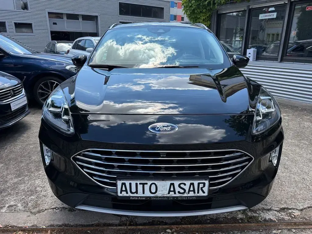 Gebraucht Ford Kuga Titanium 190 PS (139 kW) 2020 Schwarz SUV