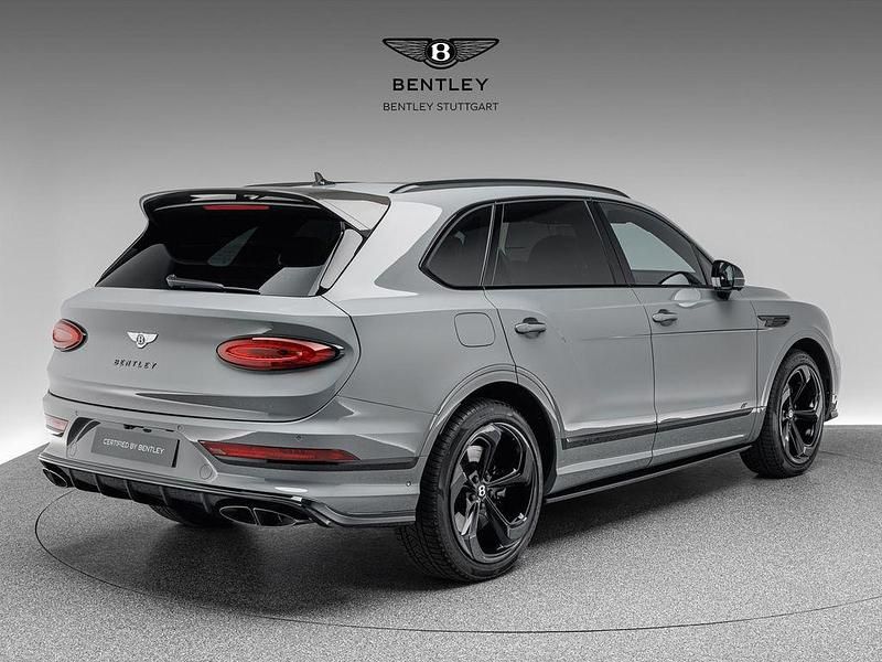 Gebraucht Bentley Bentayga 549 PS (403 kW) 2024 Cambrian grey SUV