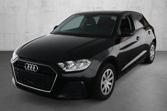 Mythosschwarz Gebraucht 2024 Audi A1 Sportback Advanced Kleinwagen | 23.420 € (Superpreis) - Bild 1/4