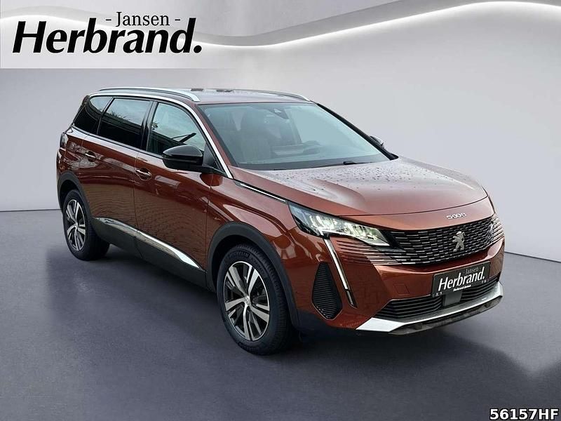 Gebraucht Peugeot 5008 Allure 131 PS (96 kW) 2023 Lackierung cuprite/metallic kl SUV