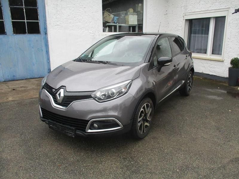 Grau Gebraucht 2016 Renault Captur Intens SUV | 6.600 € (Guter Preis) - Bild 1/4