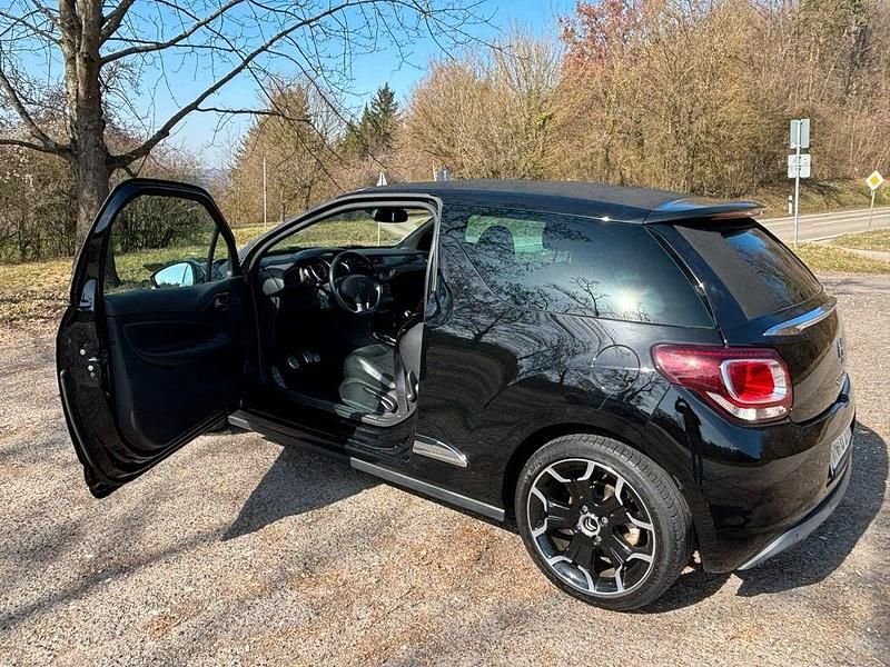 Gebraucht DS Automobiles DS3 156 PS (114 kW) 2012 Schwarz Cabrio
