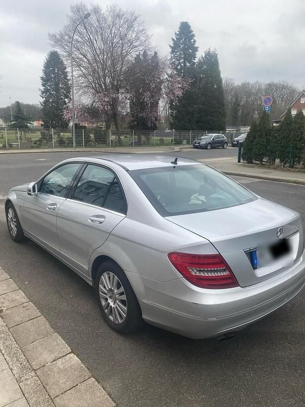 Gebraucht Mercedes C180 156 PS (114 kW) 2011 Silber Limousine