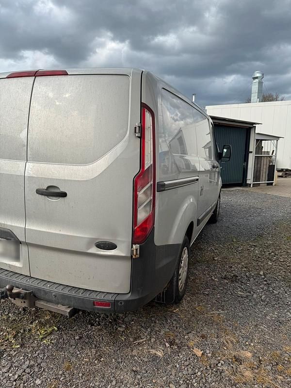 Gebraucht Ford Transit 150 PS (110 kW) 2014 Silber Van / Kleinbus