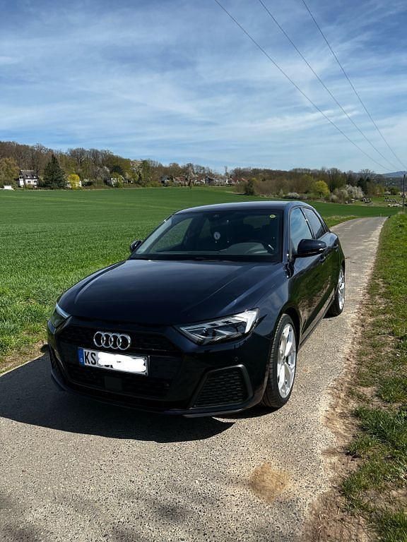 Gebraucht Audi A1 Sportback Ambiente 110 PS (80 kW) 2021 Blau Kleinwagen