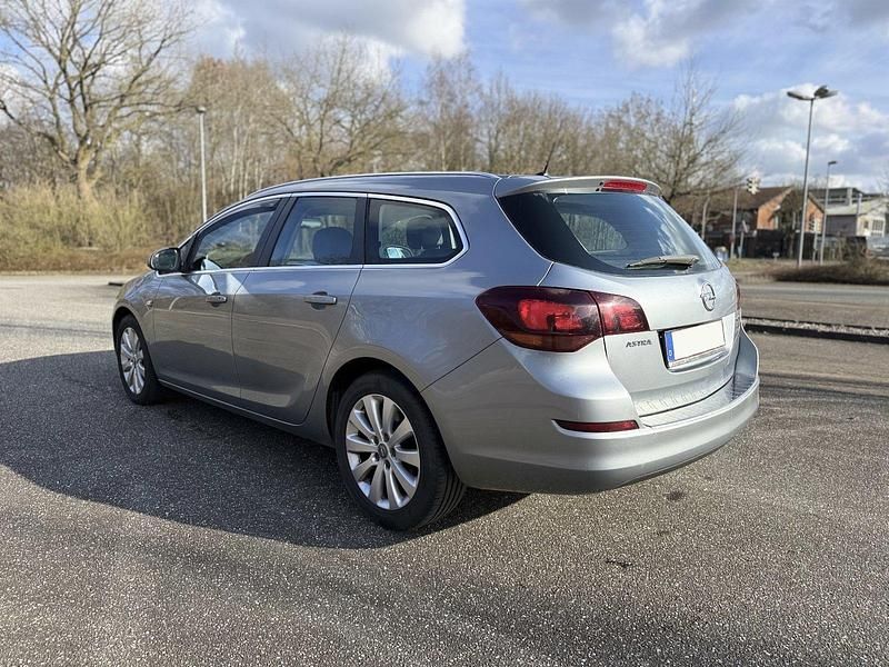 Gebraucht Opel Insignia 125 PS (91 kW) 2011 Silber Limousine