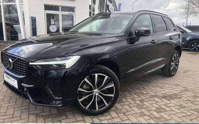 Gebraucht Volvo XC60 Plus 250 PS (183 kW) 2025 Schwarz SUV