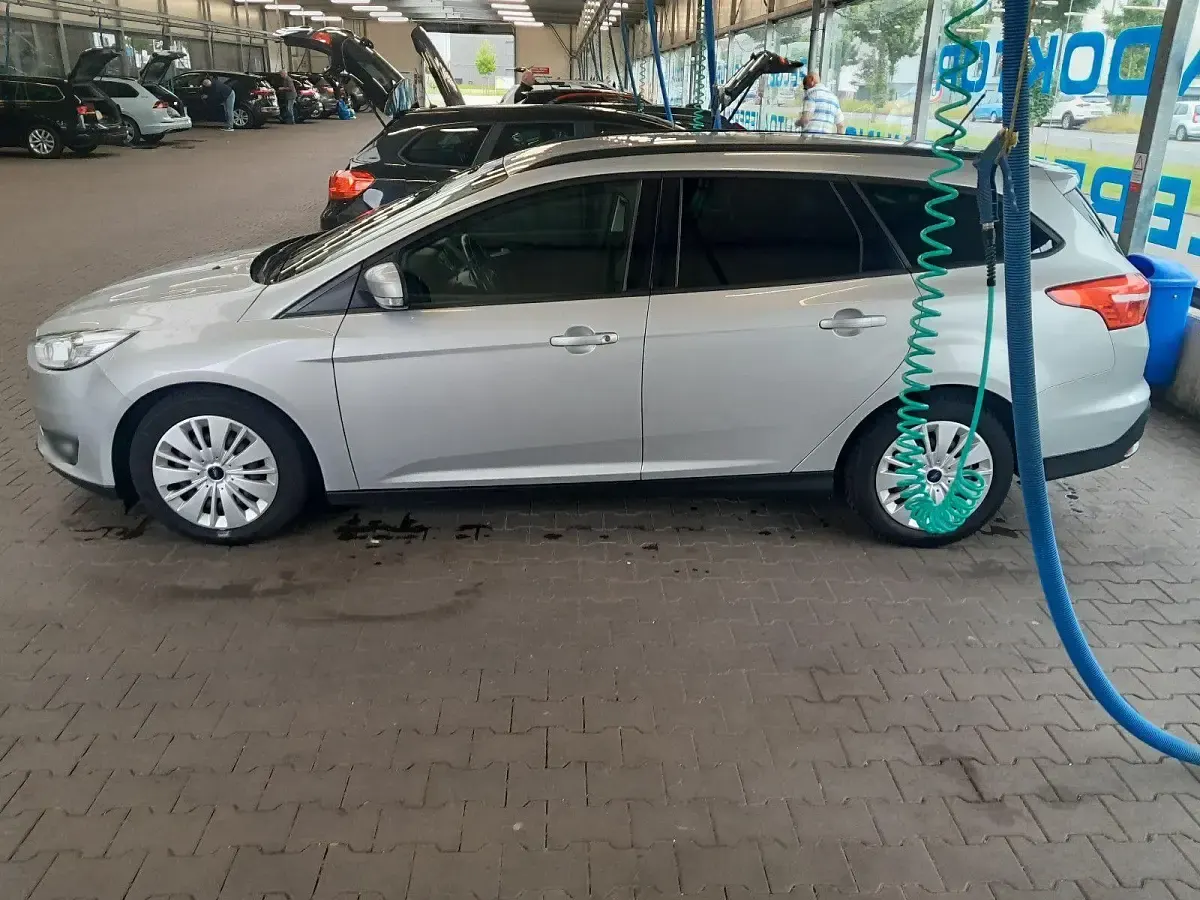 Gebraucht Ford Focus Cool & Connect 125 PS (91 kW) 2018 Silber Kombi
