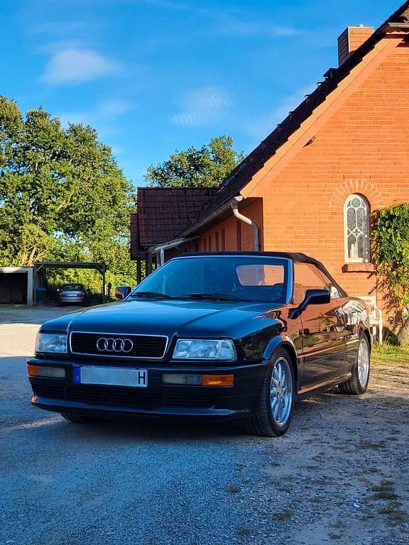 Grau Gebraucht 1994 Audi Cabriolet Sport Cabrio | 14.999 € - Bild 1/4