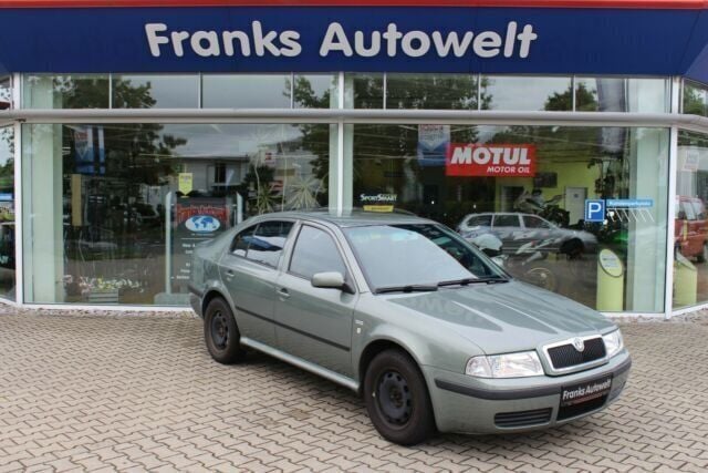 Grün metallic Gebraucht 2003 Skoda Octavia Classic Limousine | 2.300 € (Teuer) - Bild 1/4