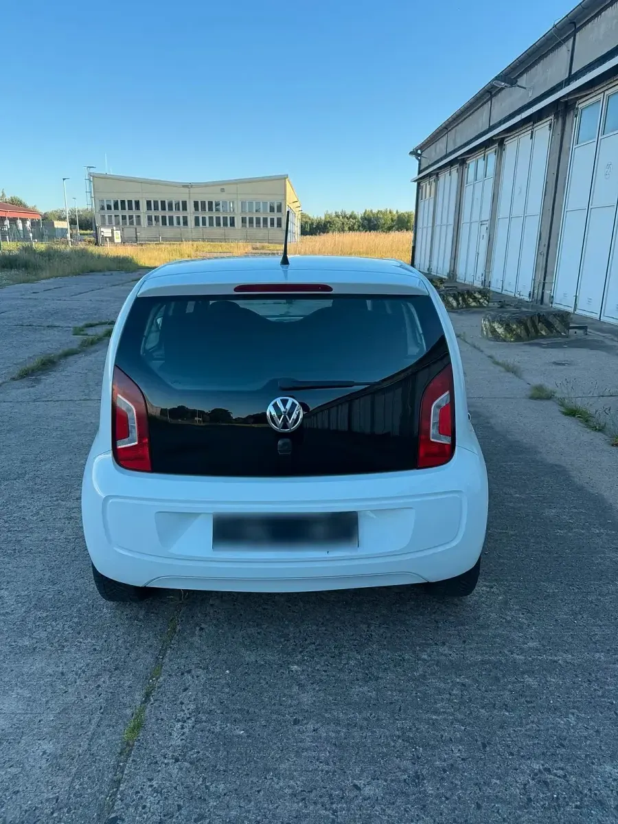 Gebraucht VW up! 75 PS (55 kW) 2015 Weiß Kleinwagen