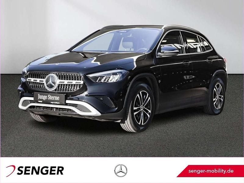 Unilack nachtschwarz Gebraucht 2024 Mercedes GLA200 SUV | 36.240 € (Guter Preis) - Bild 1/3