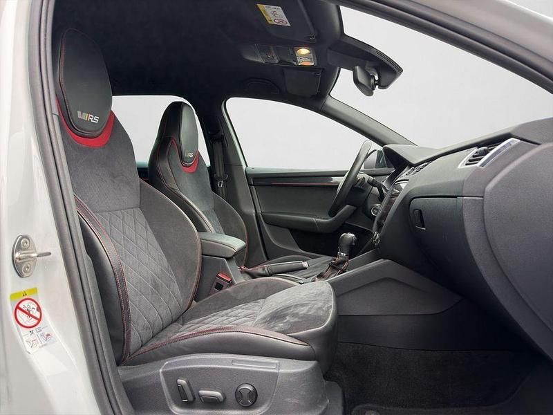 Gebraucht Skoda Octavia RS 245 PS (180 kW) 2020 Moonweiß perleffekt (metallic) Limousine