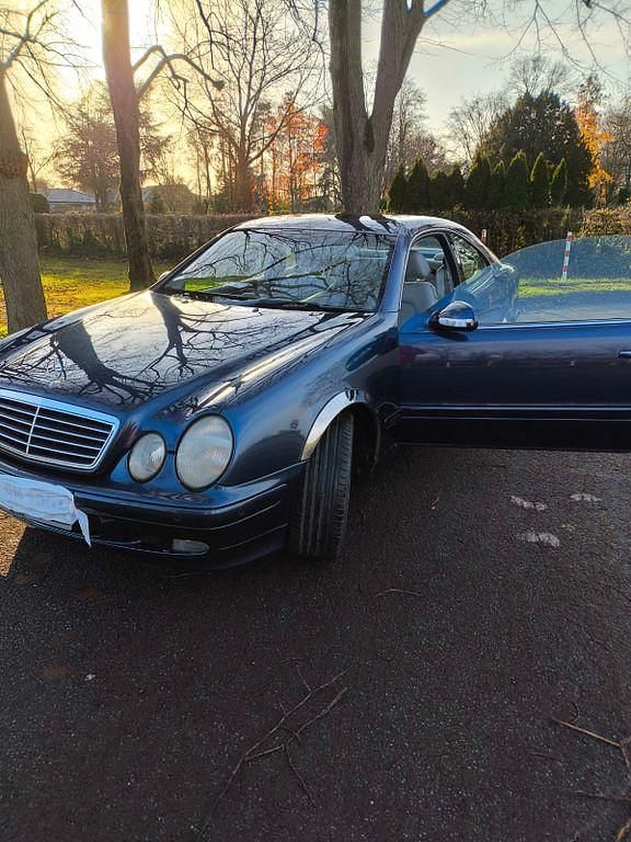 Blau Gebraucht 1999 Mercedes CLK320 Elegance Coupé | 2.500 € (Superpreis) - Bild 1/4