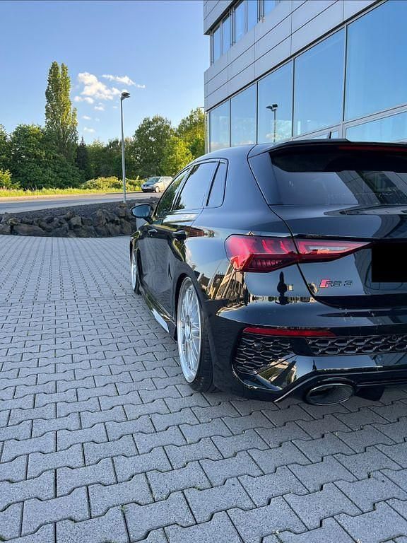Gebraucht Audi RS3 Ambiente 400 PS (294 kW) 2024 Schwarz Limousine