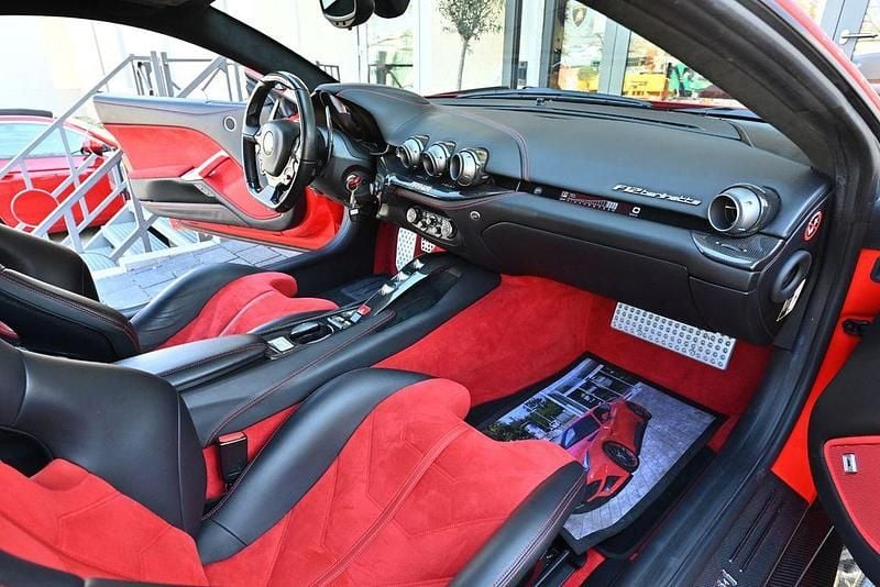 Gebraucht Ferrari F12 736 PS (541 kW) 2013 Rot Coupé