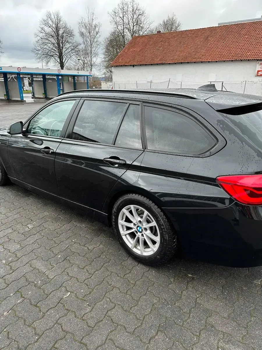 Gebraucht BMW 318 150 PS (110 kW) 2017 Schwarz Kombi