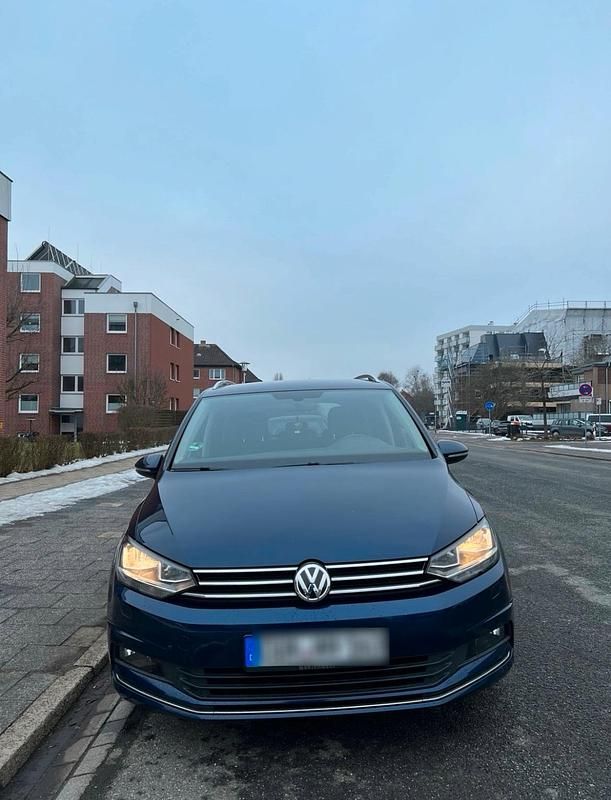 Gebraucht VW Touran 150 PS (110 kW) 2017 Blau Van / Kleinbus