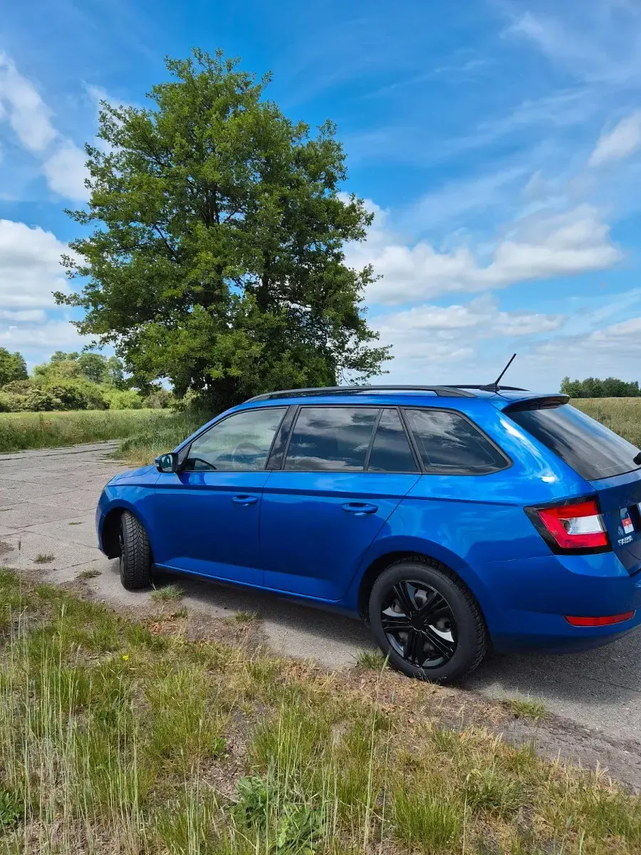 Gebraucht Skoda Fabia Ambition 95 PS (69 kW) 2021 Blau Kleinwagen
