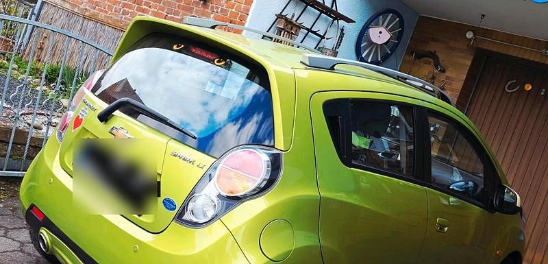 Gebraucht Chevrolet Spark 82 PS (60 kW) 2011 Grün Kleinwagen