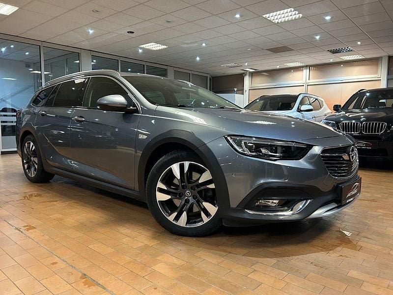 Gebraucht Opel Insignia Country Tourer Exklusiv 209 PS (153 kW) 2018 Grau Kombi