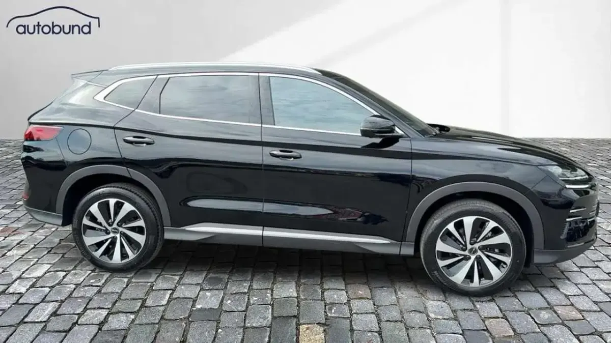 Neu BYD Seal U Design 324 PS (238 kW) 2026 Schwarz SUV