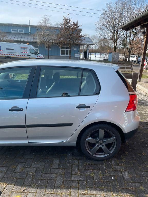 Gebraucht VW Golf IV 116 PS (85 kW) 2004 Silber Limousine