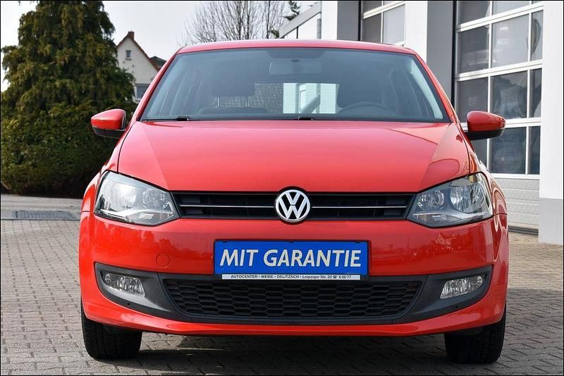 Gebraucht VW Polo Comfortline 69 PS (50 kW) 2011 Rot Kleinwagen