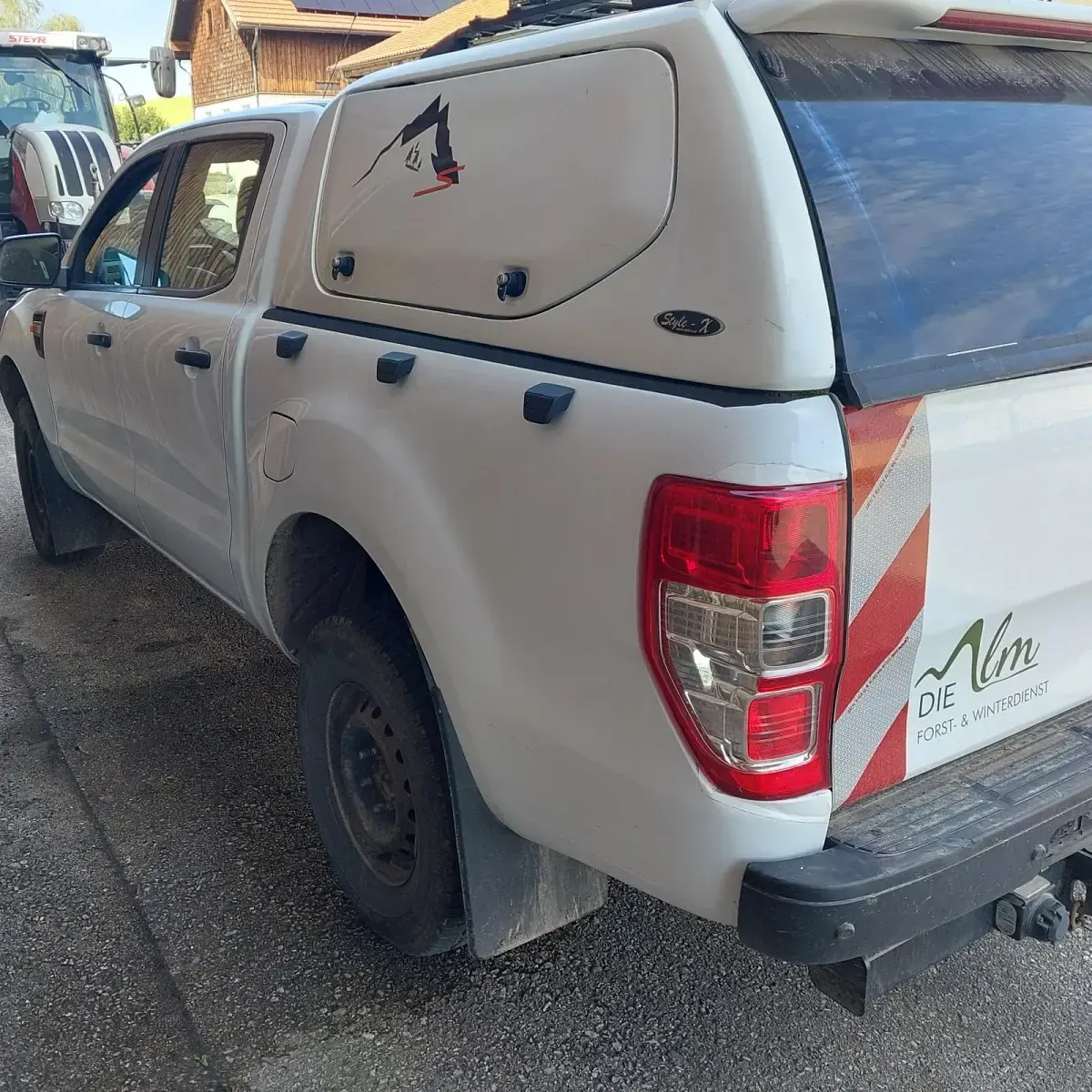 Gebraucht Ford Ranger 150 PS (110 kW) 2014 Weiß Pickup