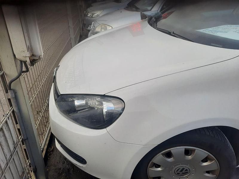 Gebraucht VW Golf VI Trendline 105 PS (77 kW) 2010 Weiß Kleinwagen