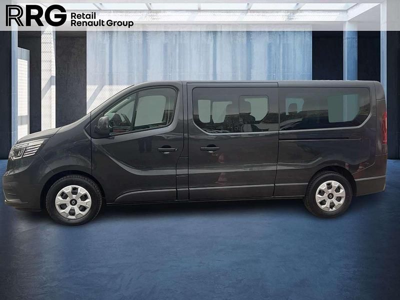 Second-hand Renault Trafic Evolution 150 CP (110 kW) 2024 Gri Monovolum