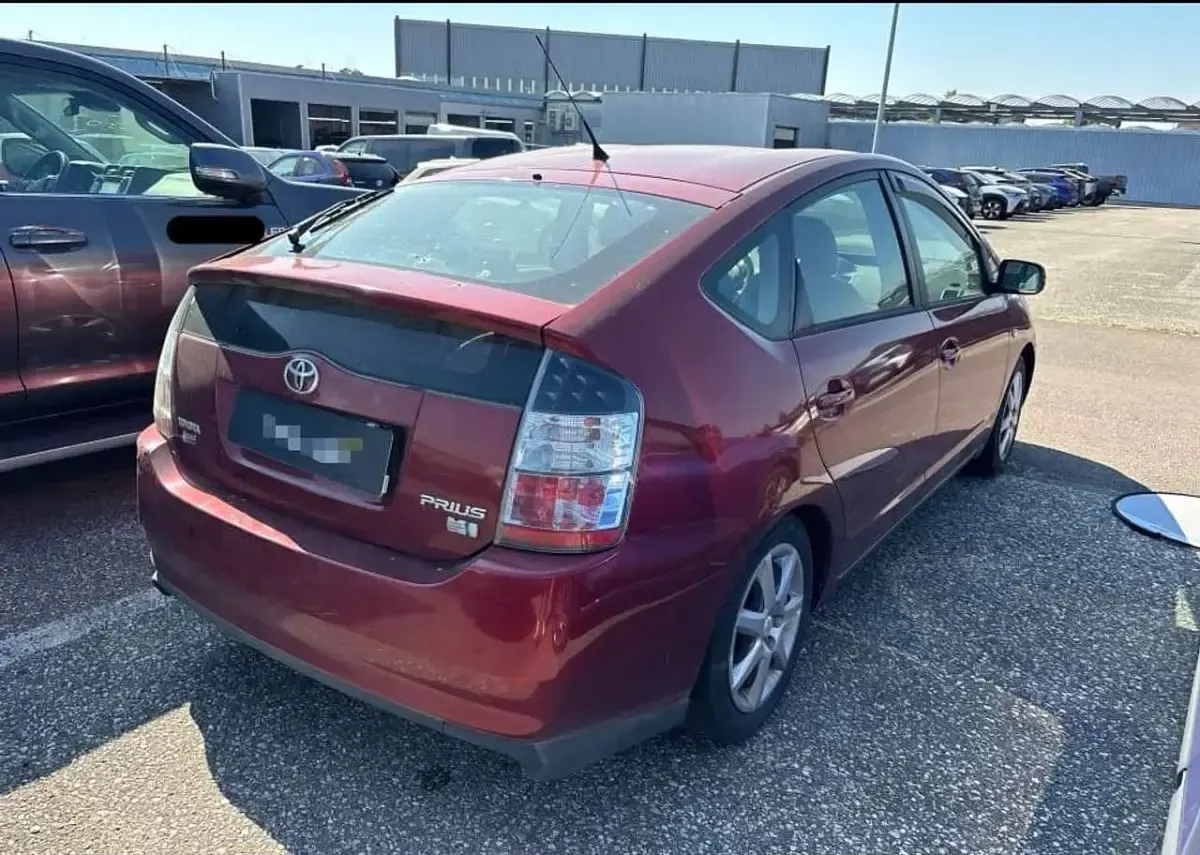 Gebraucht Toyota Prius Sol 77 PS (56 kW) 2005 Dark red mica metallic Kleinwagen