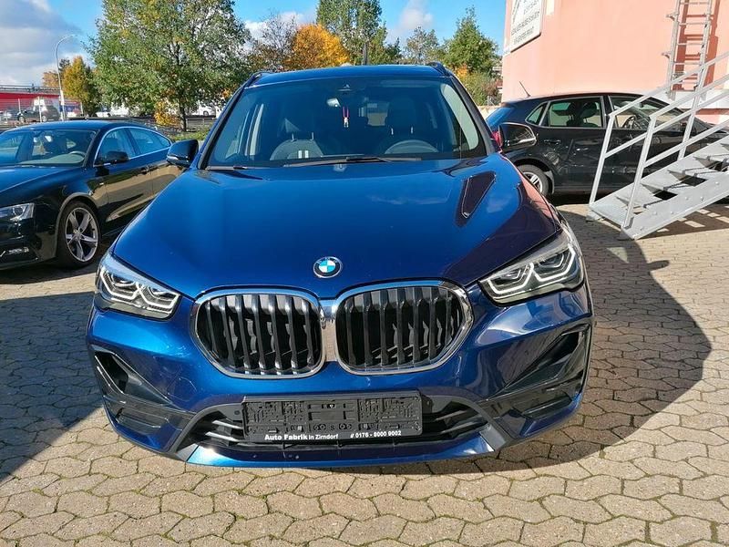 Blau Gebraucht 2019 BMW X1 Sport Line SUV | 16.900 € (Fairer Preis) - Bild 1/4